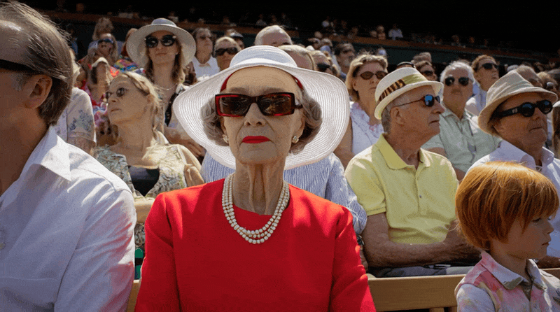 Vieja mirona 2 animada